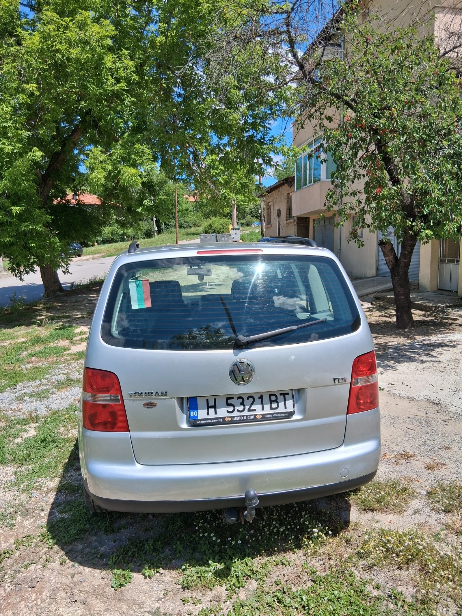 VW Touran 1.9 TDI, снимка 11 - Автомобили и джипове - 54936817