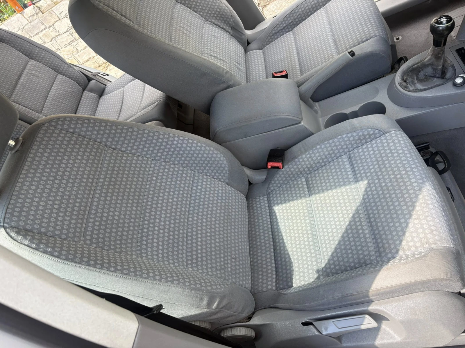 VW Touran 1.9 TDI, снимка 8 - Автомобили и джипове - 54936817