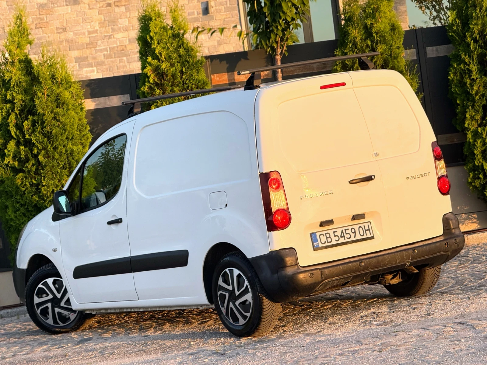 Peugeot Partner 1.6 HDI* 100HP* EURO-6В* КЛИМАТИК* * 3-МЕСТЕН, снимка 4 - Автомобили и джипове - 55079704