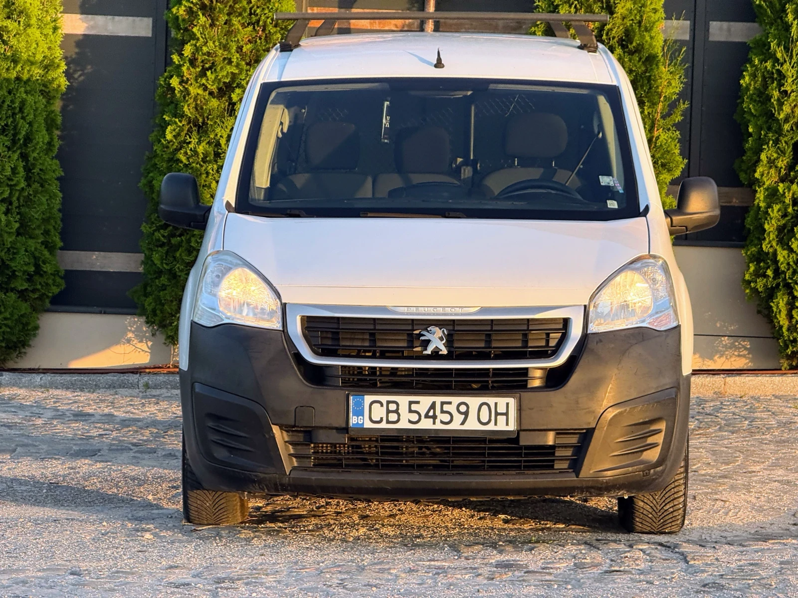 Peugeot Partner 1.6 HDI* 100HP* EURO-6В* КЛИМАТИК* * 3-МЕСТЕН, снимка 2 - Автомобили и джипове - 55079704