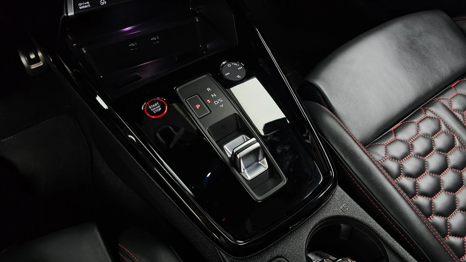 Audi Rs3 * 2.5TFSI* QUATTRO* , снимка 9 - Автомобили и джипове - 55094893