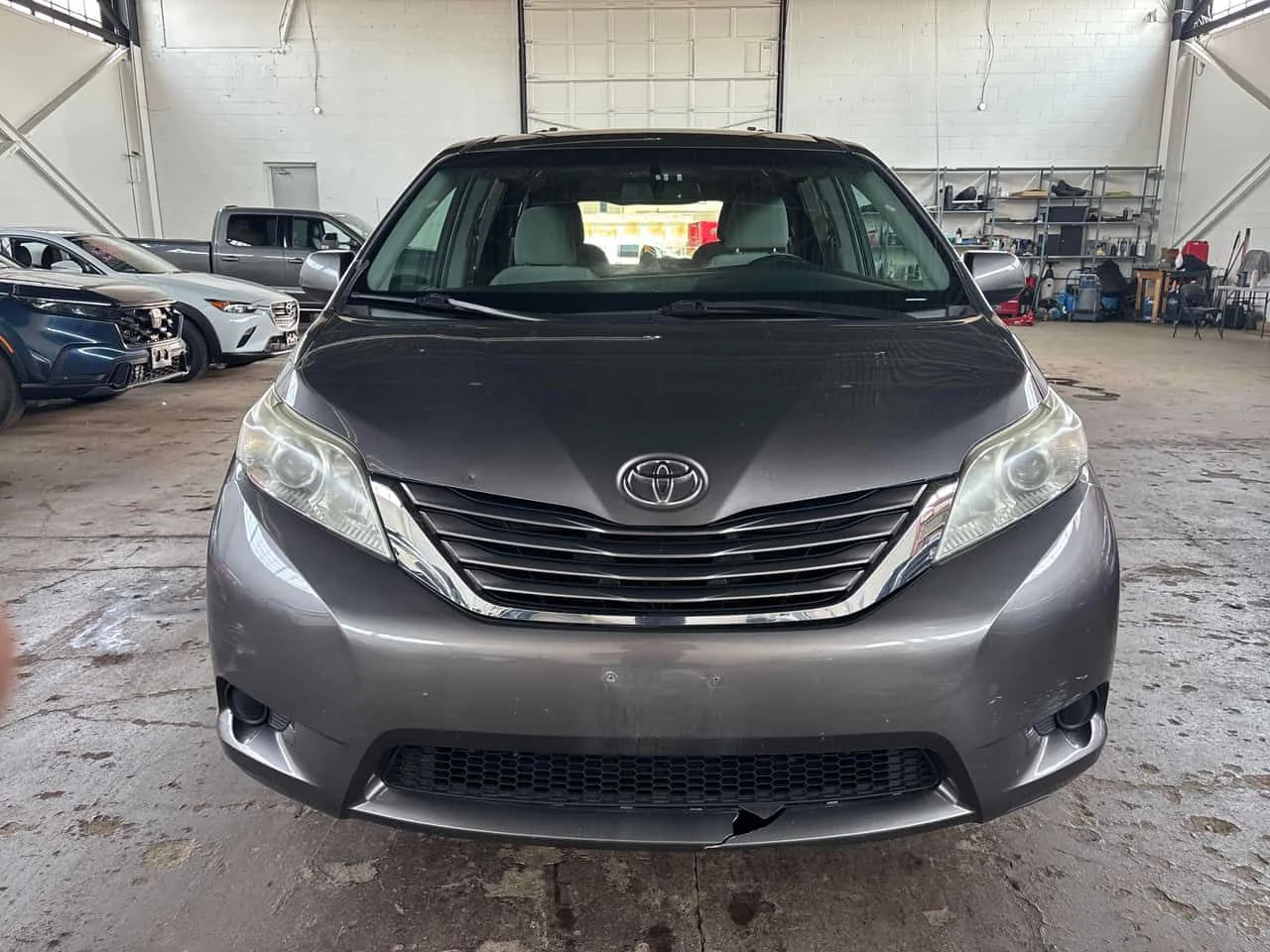 Toyota Sienna * LE * АВТОКРЕДИТ БЕЗ ПЪРВОНАЧАЛНА ВНОСКА* , снимка 6 - Автомобили и джипове - 55282489