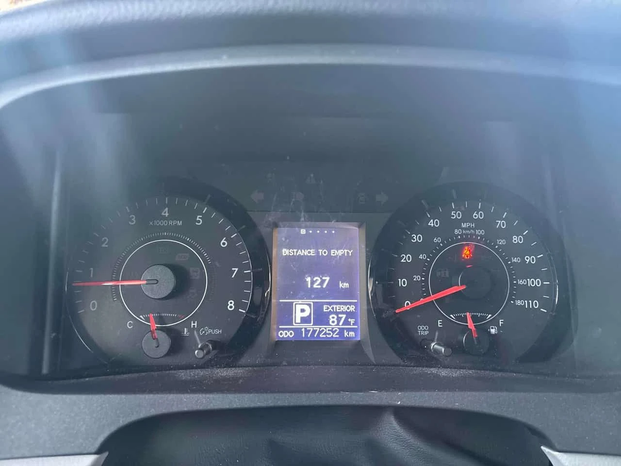 Toyota Sienna * LE * АВТОКРЕДИТ БЕЗ ПЪРВОНАЧАЛНА ВНОСКА* , снимка 8 - Автомобили и джипове - 55282489