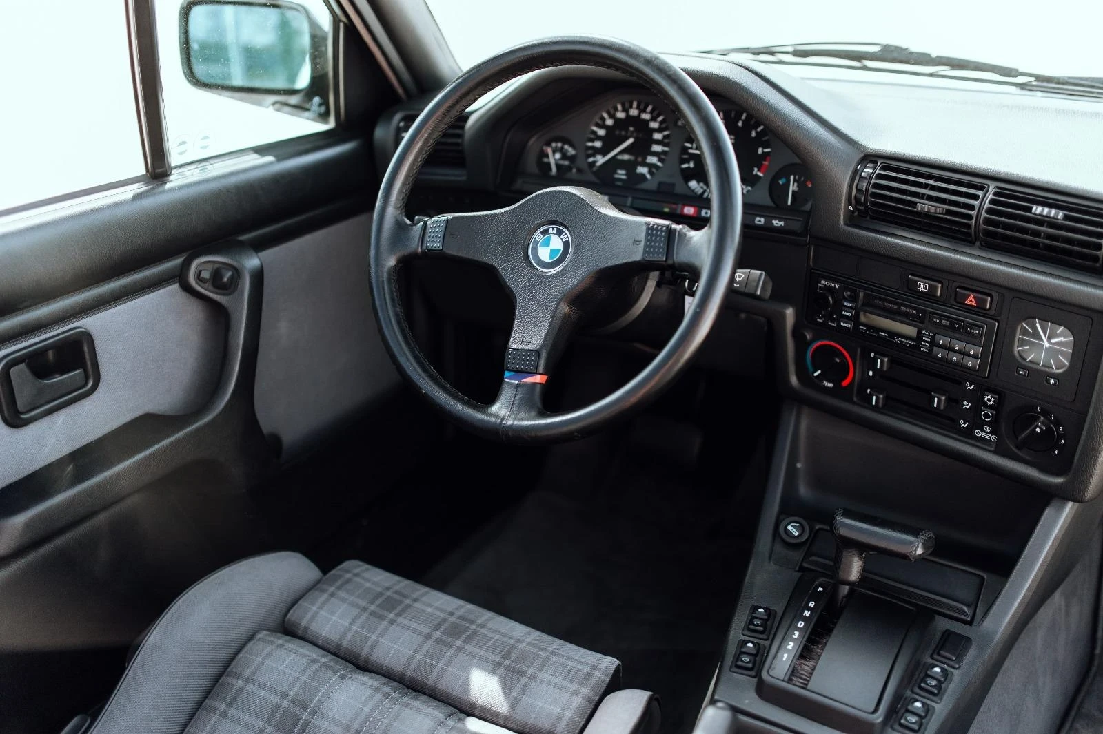 BMW 320 Mtech 1, снимка 10 - Автомобили и джипове - 55288798