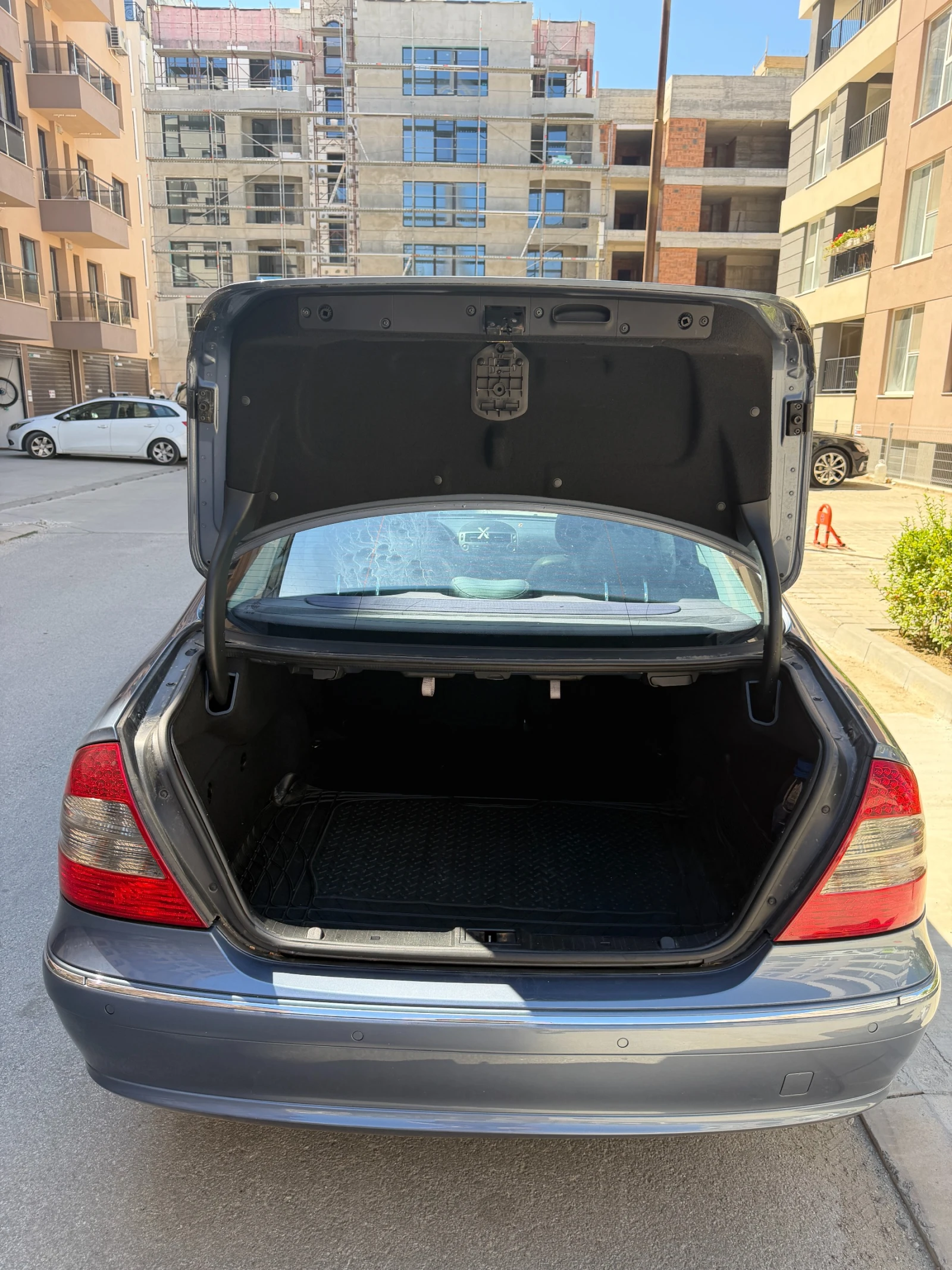 Mercedes-Benz E 280 3.0 CDI , снимка 5 - Автомобили и джипове - 55977828