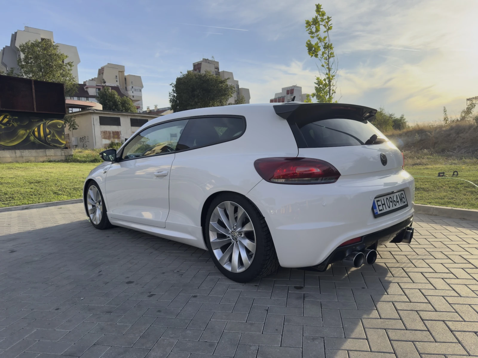 VW Scirocco R-Line 300кс., снимка 8 - Автомобили и джипове - 56403370