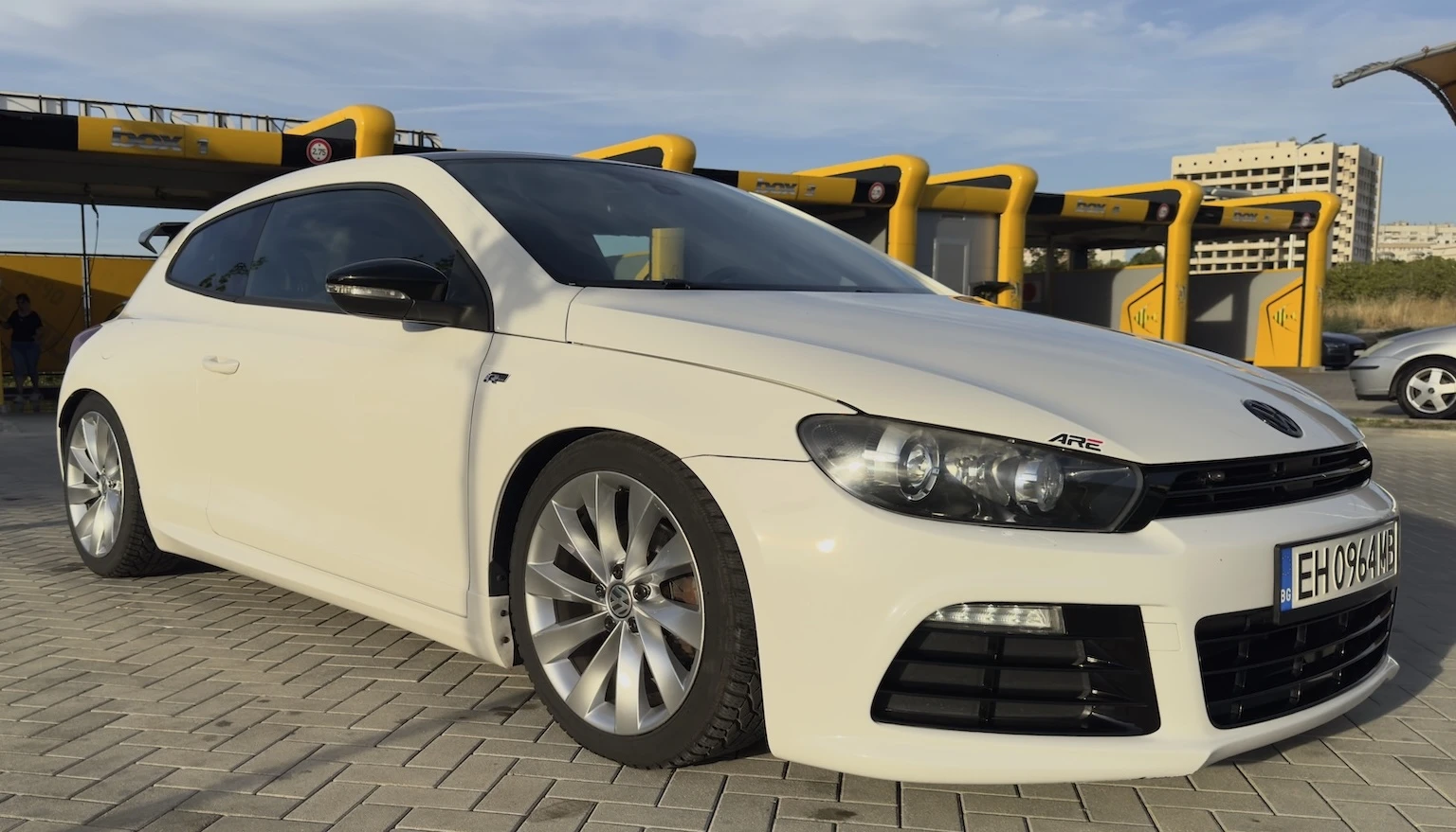 VW Scirocco R-Line 300кс., снимка 5 - Автомобили и джипове - 56403370