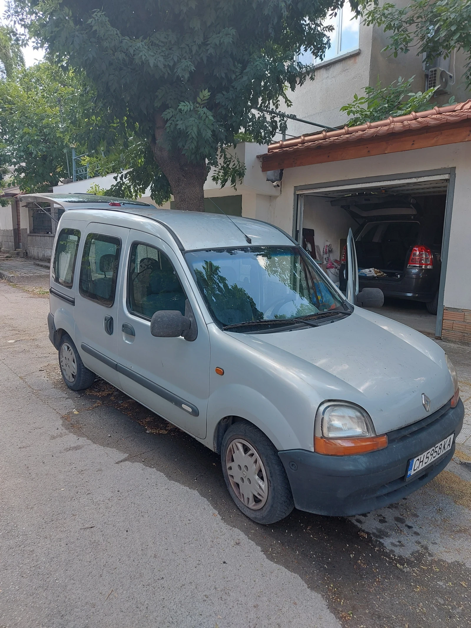 Renault Kangoo, снимка 6 - Автомобили и джипове - 56696624
