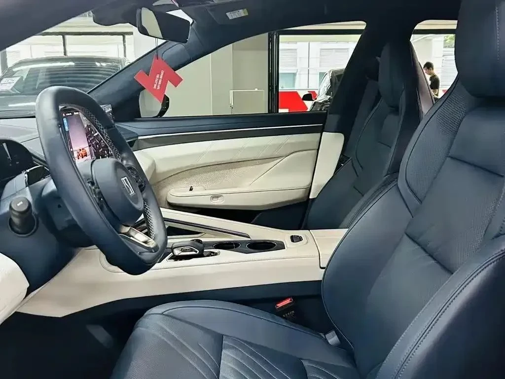 Zeekr 001, снимка 7 - Автомобили и джипове - 56730403