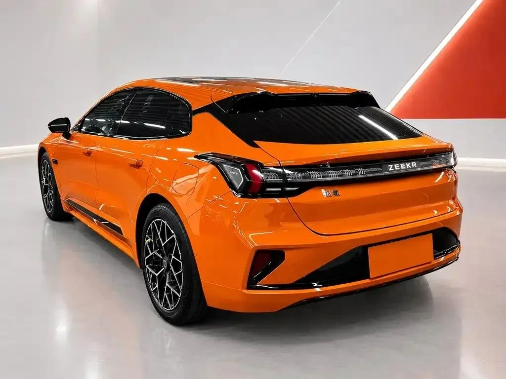 Zeekr 001, снимка 4 - Автомобили и джипове - 56730403