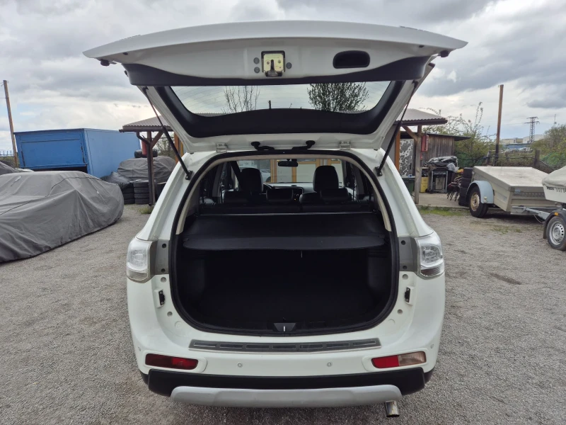Mitsubishi Outlander 2.2DID///4х4///АВТОМАТИК , снимка 15 - Автомобили и джипове - 49939223