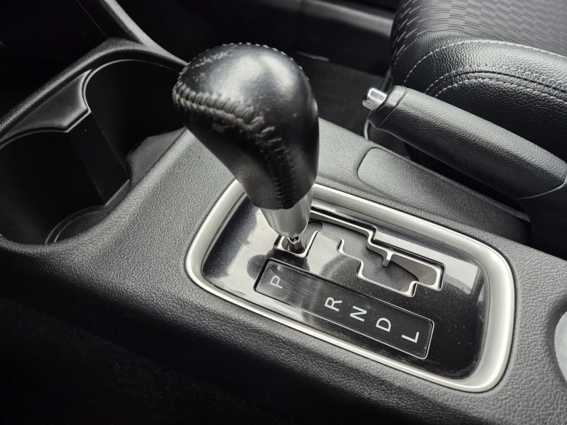 Mitsubishi Outlander 2.2DID///4х4///АВТОМАТИК , снимка 10 - Автомобили и джипове - 49939223