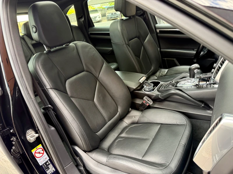 Porsche Cayenne 3.0D* PANORAMA, снимка 16 - Автомобили и джипове - 50392383