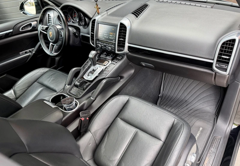Porsche Cayenne 3.0D* PANORAMA, снимка 13 - Автомобили и джипове - 50392383