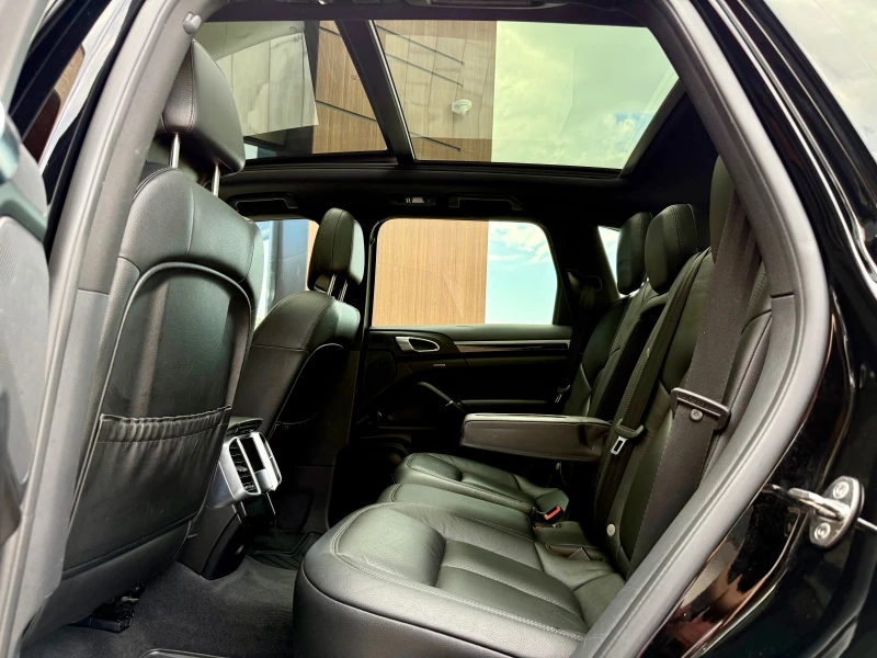Porsche Cayenne 3.0D* PANORAMA, снимка 14 - Автомобили и джипове - 50392383