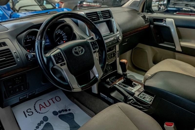 Toyota Land cruiser J150/3.0D-4D/60Anniversary/Камера/Подгрев/Luxury, снимка 8 - Автомобили и джипове - 51450818