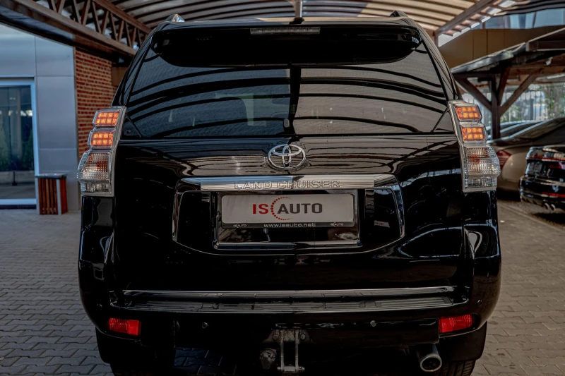 Toyota Land cruiser J150/3.0D-4D/60Anniversary/Камера/Подгрев/Luxury, снимка 4 - Автомобили и джипове - 51450818