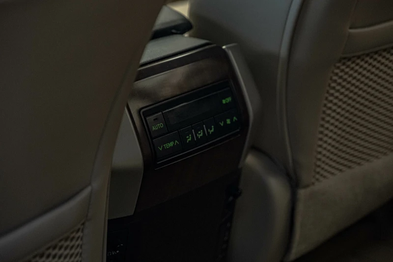 Toyota Land cruiser J150/3.0D-4D/60Anniversary/Камера/Подгрев/Luxury, снимка 12 - Автомобили и джипове - 51450818