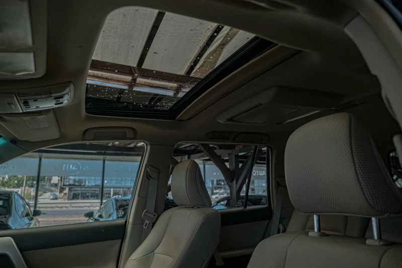 Toyota Land cruiser J150/3.0D-4D/60Anniversary/Камера/Подгрев/Luxury, снимка 16 - Автомобили и джипове - 51450818