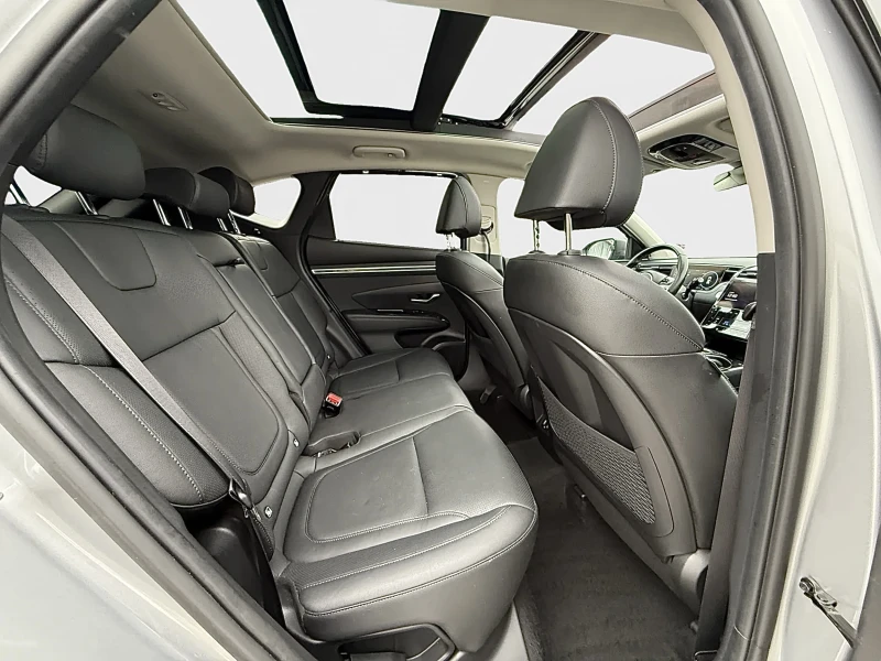 Hyundai Tucson, снимка 14 - Автомобили и джипове - 52579170