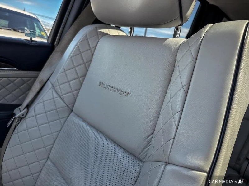 Jeep Grand cherokee 2018 Jeep Grand Cherokee Summit 4WD, снимка 10 - Автомобили и джипове - 52703025