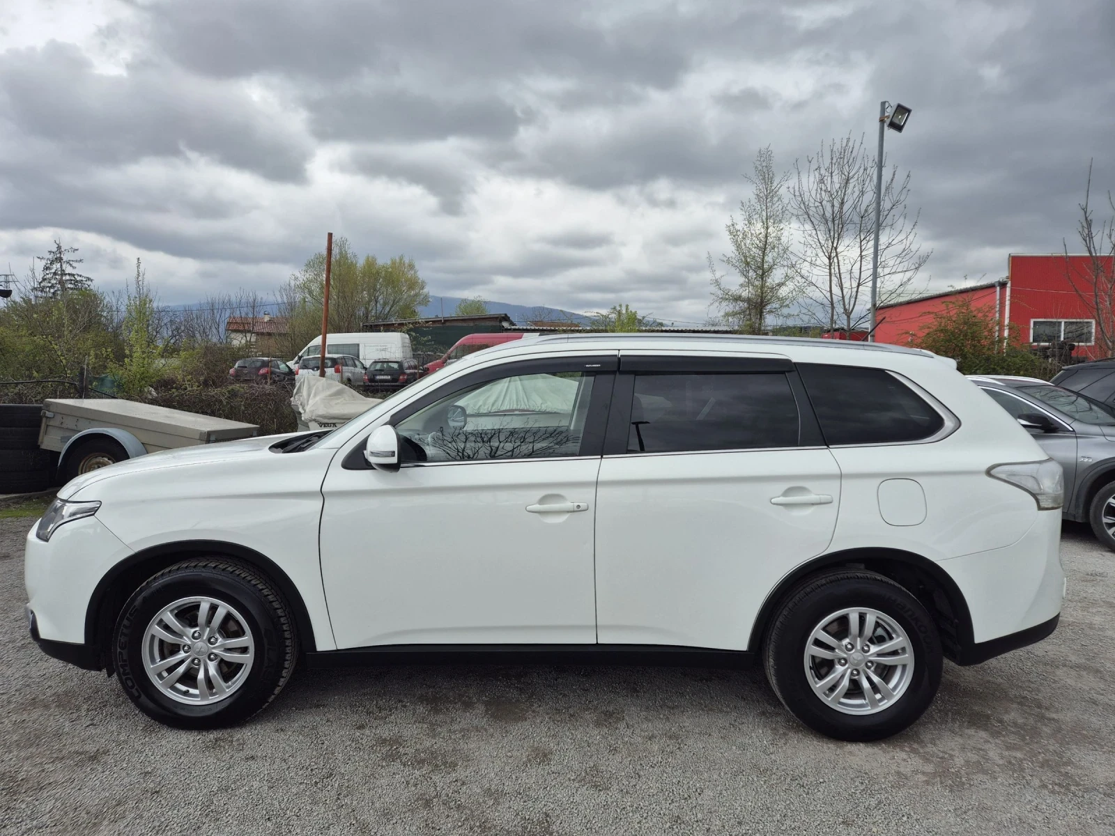 Mitsubishi Outlander 2.2DID///4?4///АВТОМАТИК  - изображение 2