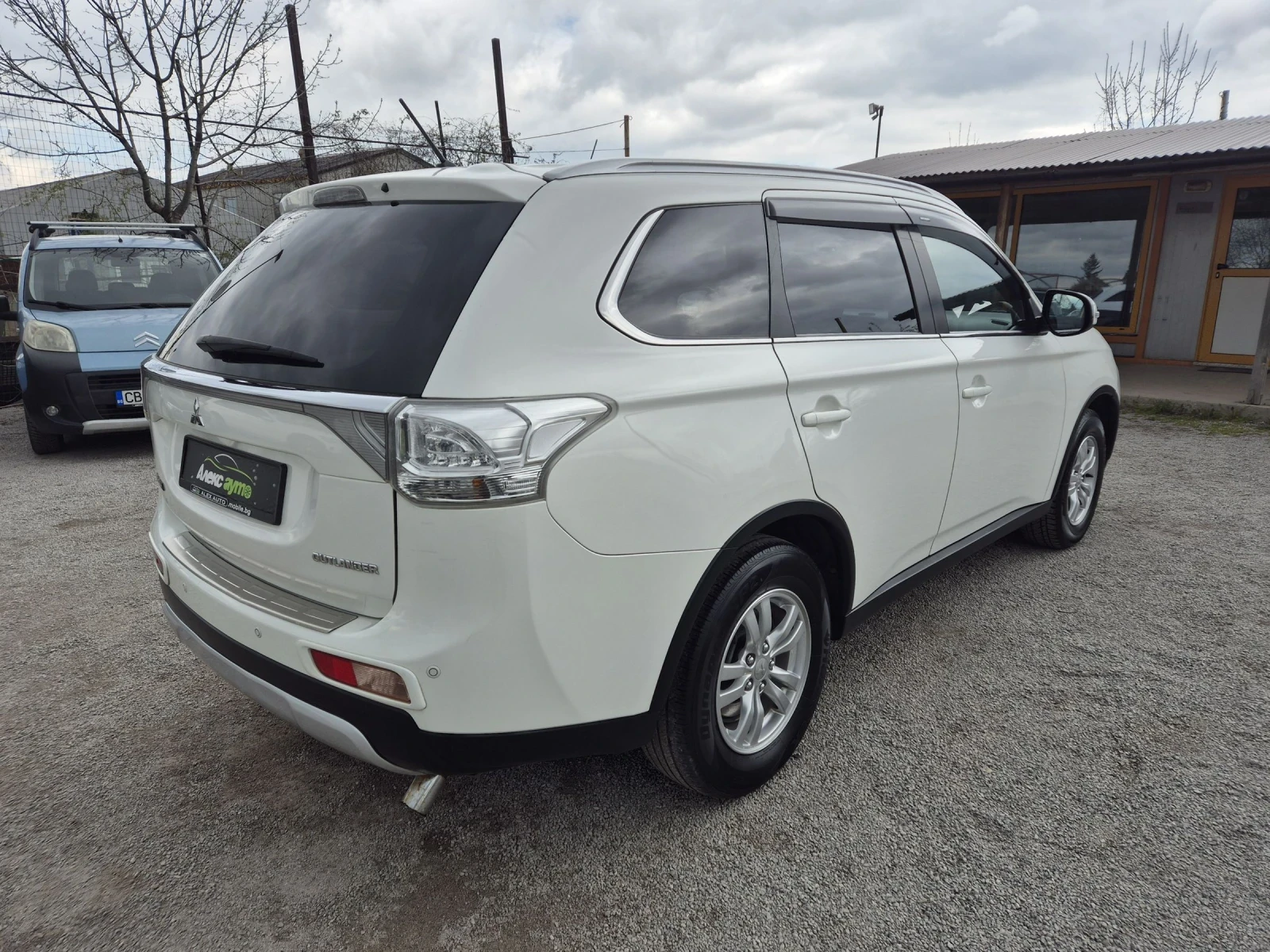Mitsubishi Outlander 2.2DID///4?4///АВТОМАТИК  - изображение 4