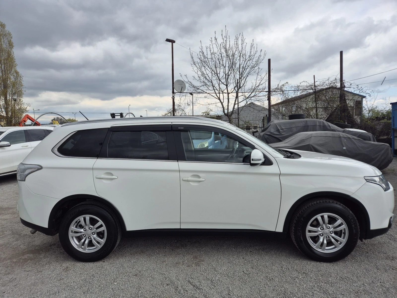 Mitsubishi Outlander 2.2DID///4?4///АВТОМАТИК  - изображение 5