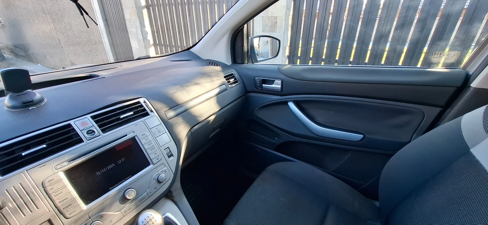 Ford Kuga 2.0TDCI - изображение 10