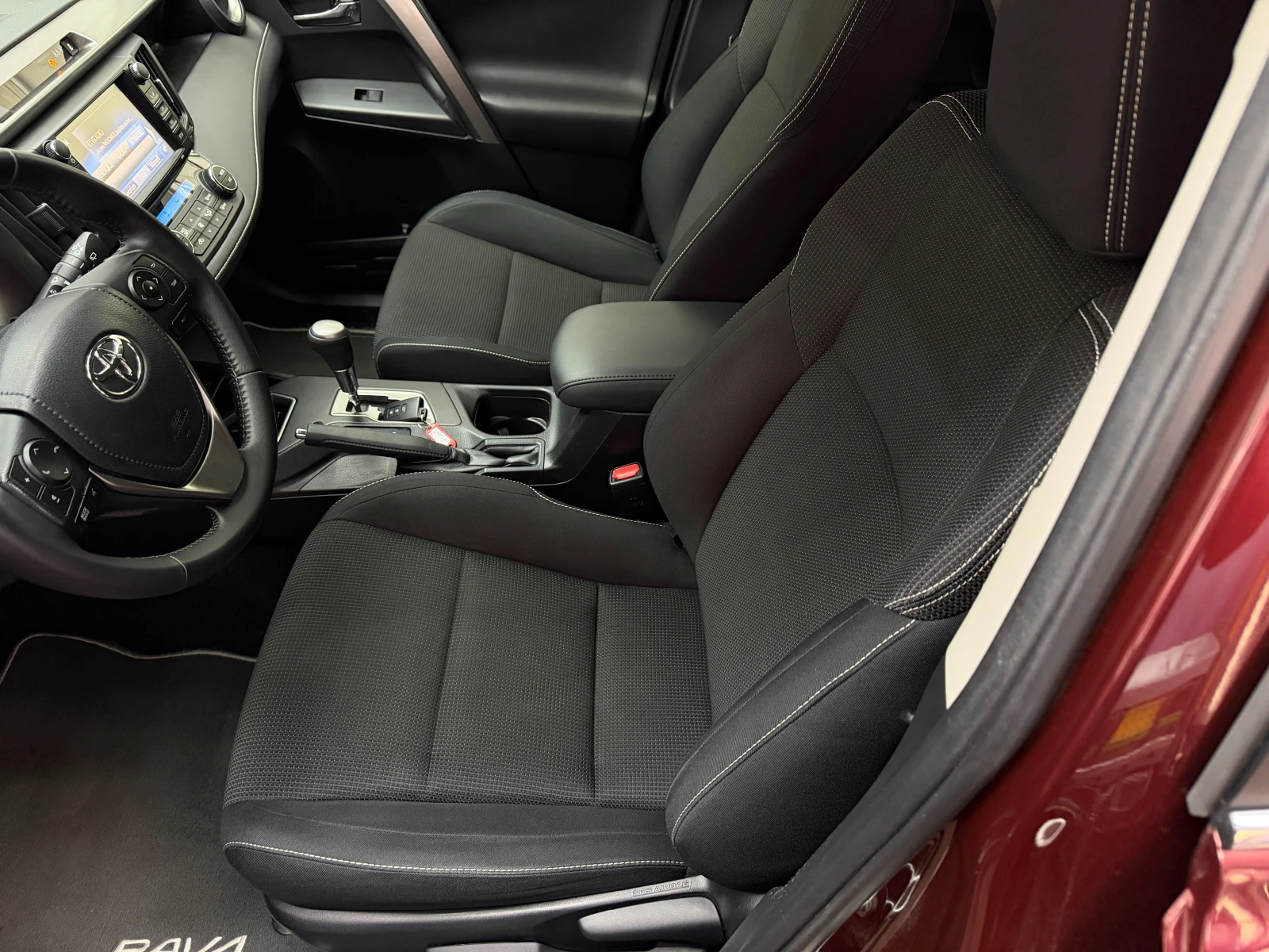 Toyota Rav4 2.5 Hybrid* СЕРВИЗНА КНИЖКА С ПЪЛНА ИСТОРИЯ - изображение 8