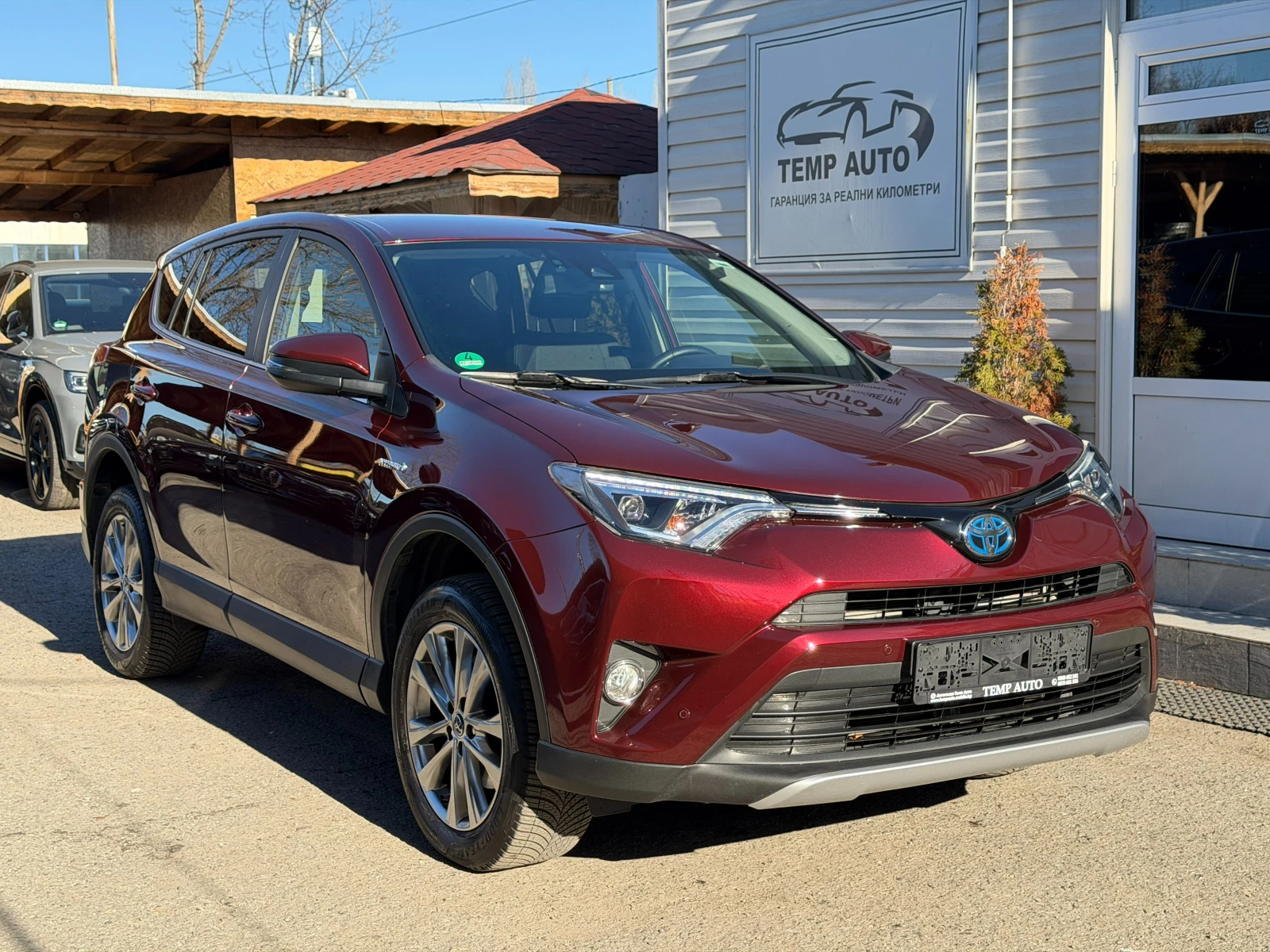 Toyota Rav4 2.5 Hybrid* СЕРВИЗНА КНИЖКА С ПЪЛНА ИСТОРИЯ - изображение 3