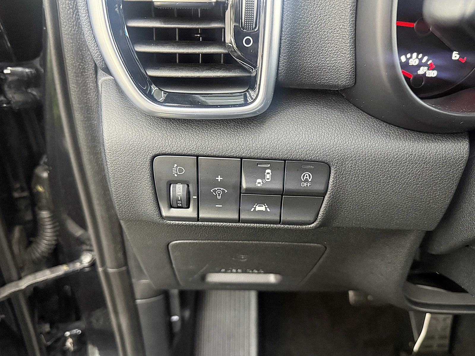 Kia Sportage KeylessGO/GT-line/NAVI/СОБСТВЕН ЛИЗИНГ, снимка 14 - Автомобили и джипове - 53745254