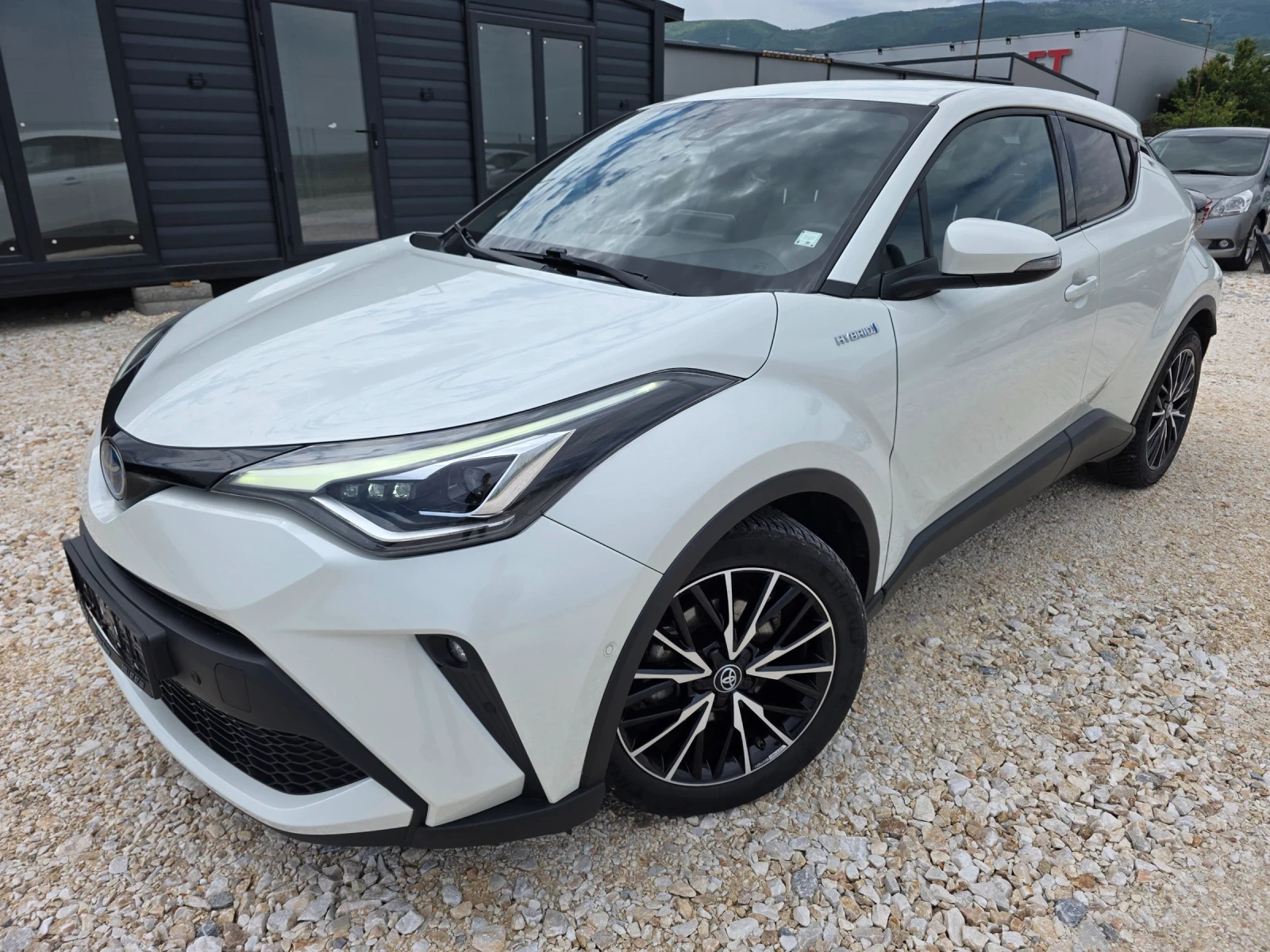 Toyota C-HR 1.8 JBL 41909км