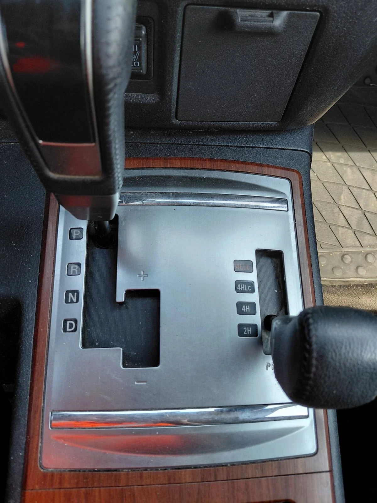 Mitsubishi Pajero, снимка 10 - Автомобили и джипове - 55327266