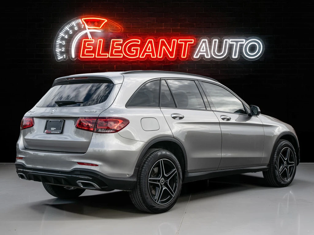 Mercedes-Benz GLC 300 AMG* 4MATIC* Distronic* Night Pkg* Панорама, снимка 3 - Автомобили и джипове - 55528079