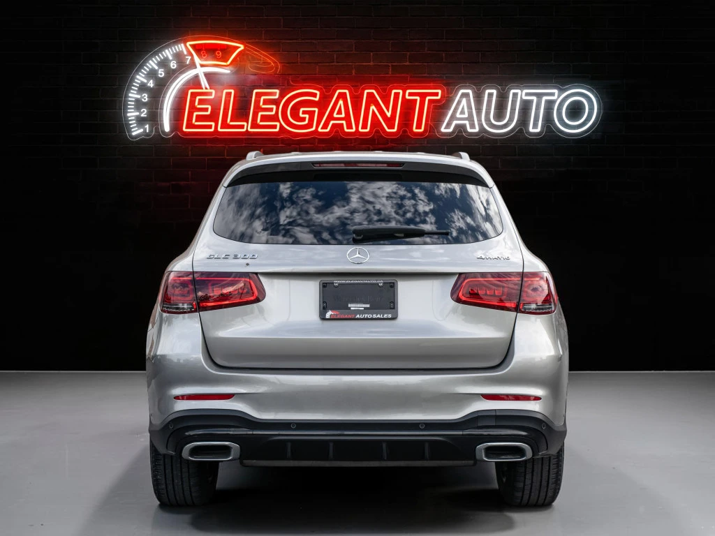 Mercedes-Benz GLC 300 AMG* 4MATIC* Distronic* Night Pkg* Панорама, снимка 4 - Автомобили и джипове - 55528079