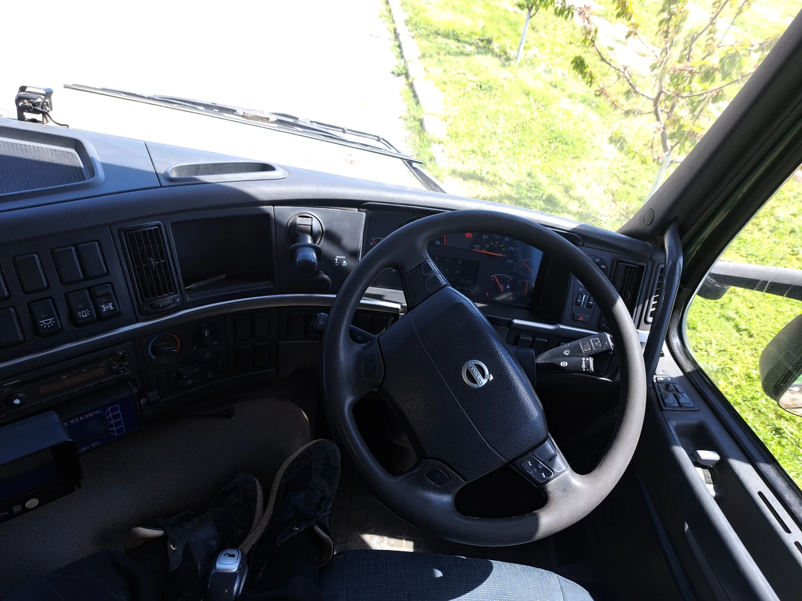 Volvo Fm 420/8x4-самосвал/зърновоз , снимка 11 - Камиони - 54557466
