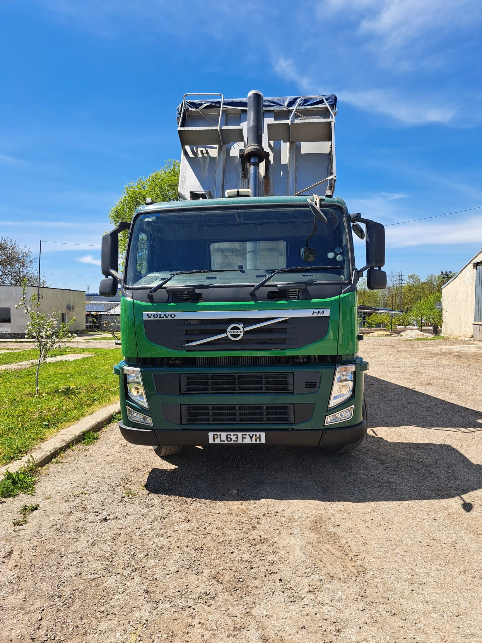 Volvo Fm 420/8x4-самосвал/зърновоз , снимка 5 - Камиони - 54557466