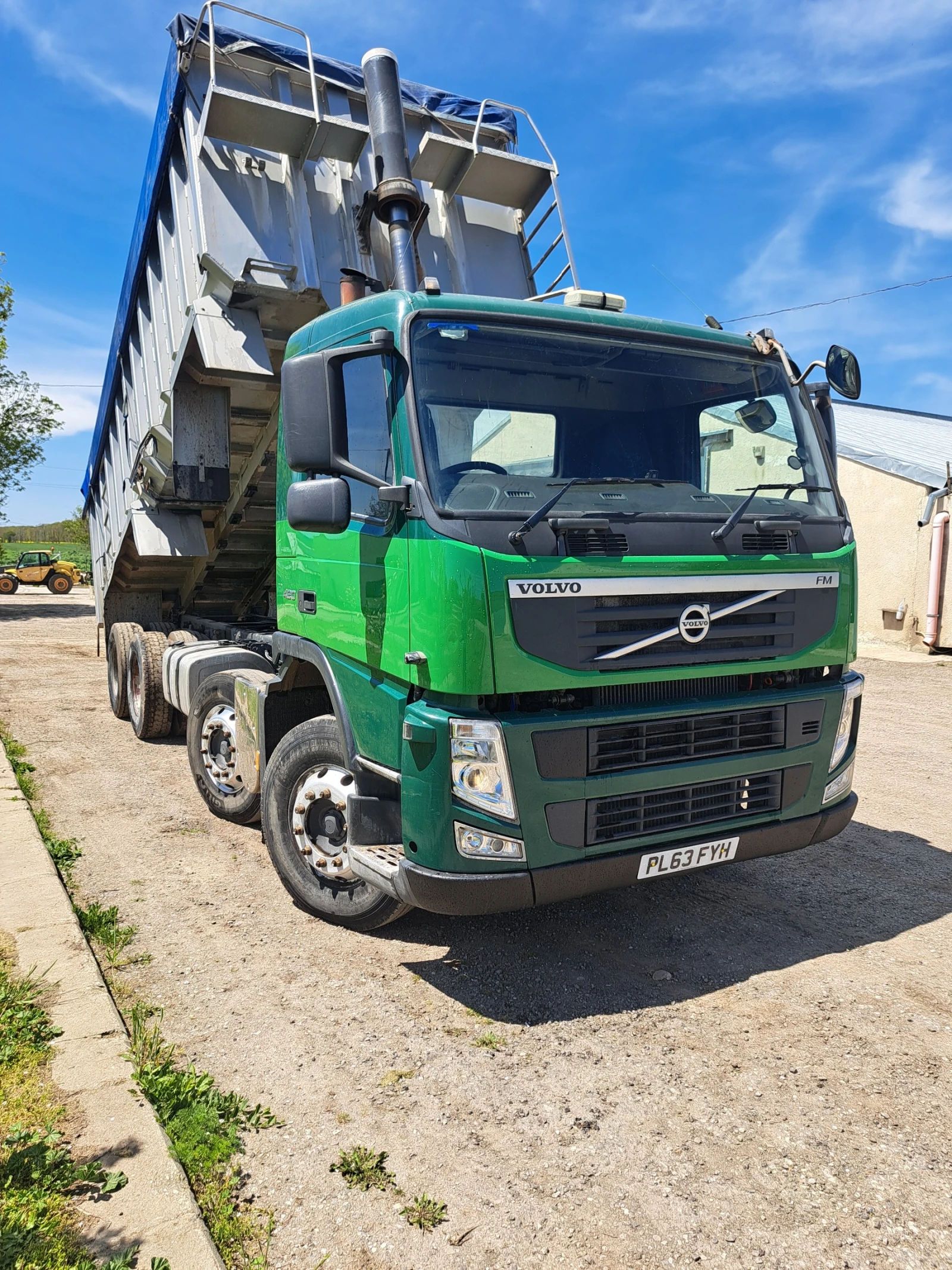 Volvo Fm 420/8x4-самосвал/зърновоз , снимка 2 - Камиони - 54557466