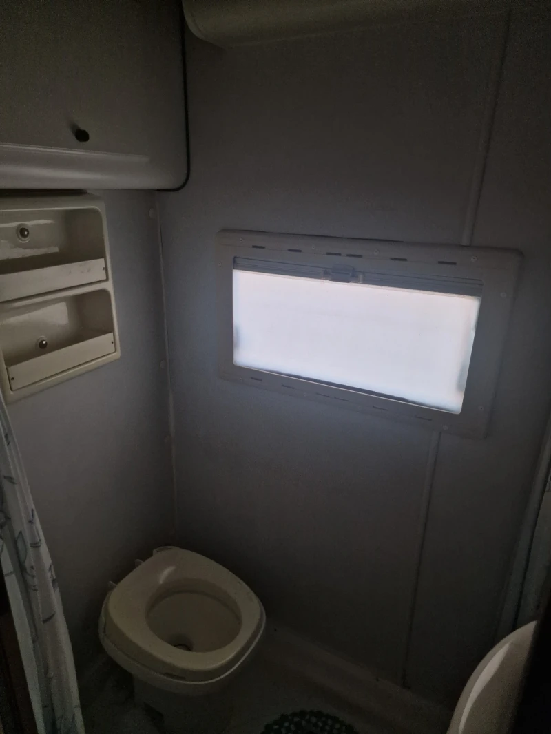 Кемпер Mobilvetta Iveco, снимка 9 - Каравани и кемпери - 52469196