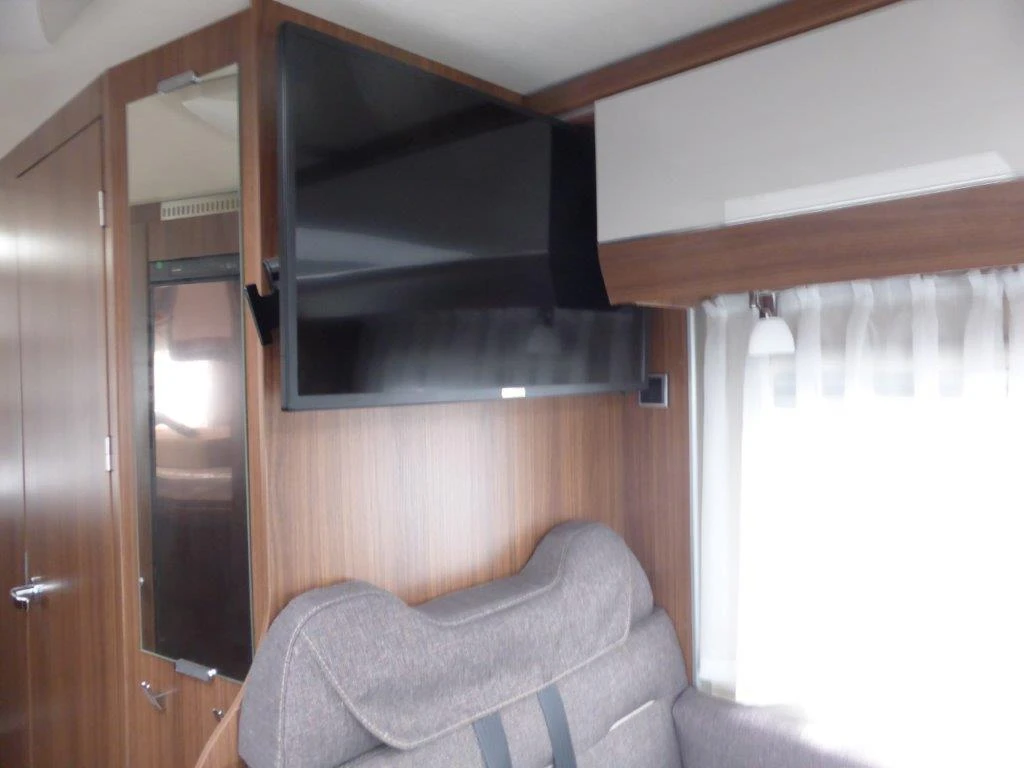 Кемпер HYMER / ERIBA ML 580T, снимка 6 - Каравани и кемпери - 53894040
