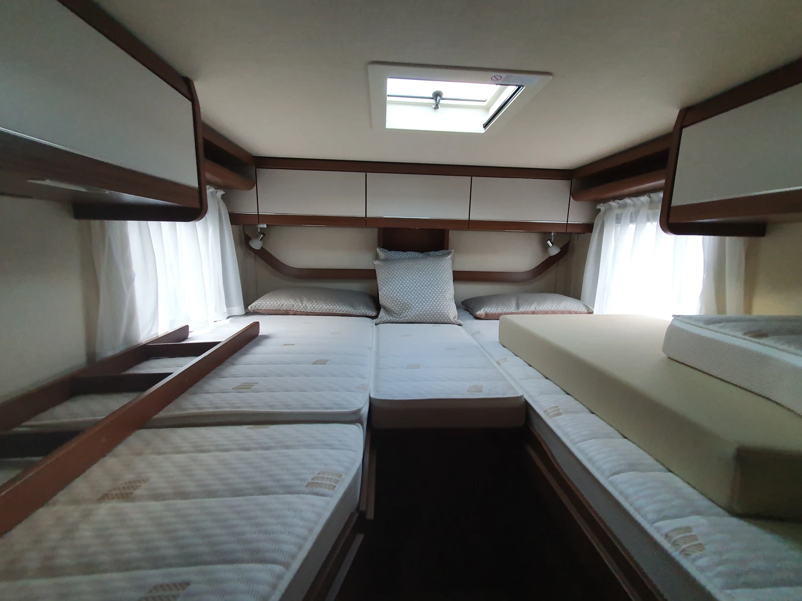 Кемпер HYMER / ERIBA ML 580T, снимка 4 - Каравани и кемпери - 53894040