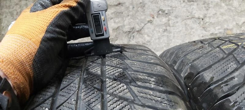 Гуми Зимни 245/50R19, снимка 4 - Гуми и джанти - 35607823