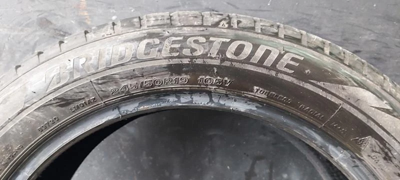 Гуми Зимни 245/50R19, снимка 5 - Гуми и джанти - 35607823