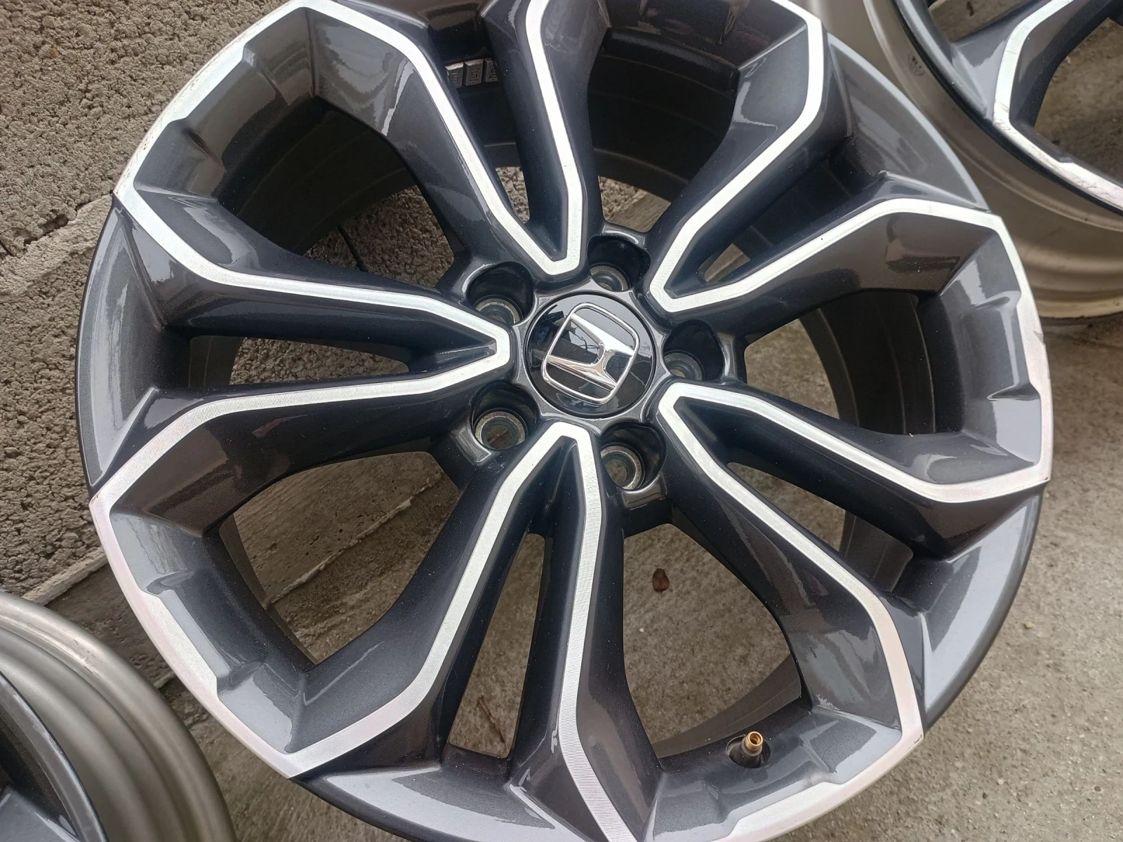 Джанти, снимка 3 - Гуми и джанти - 53807317