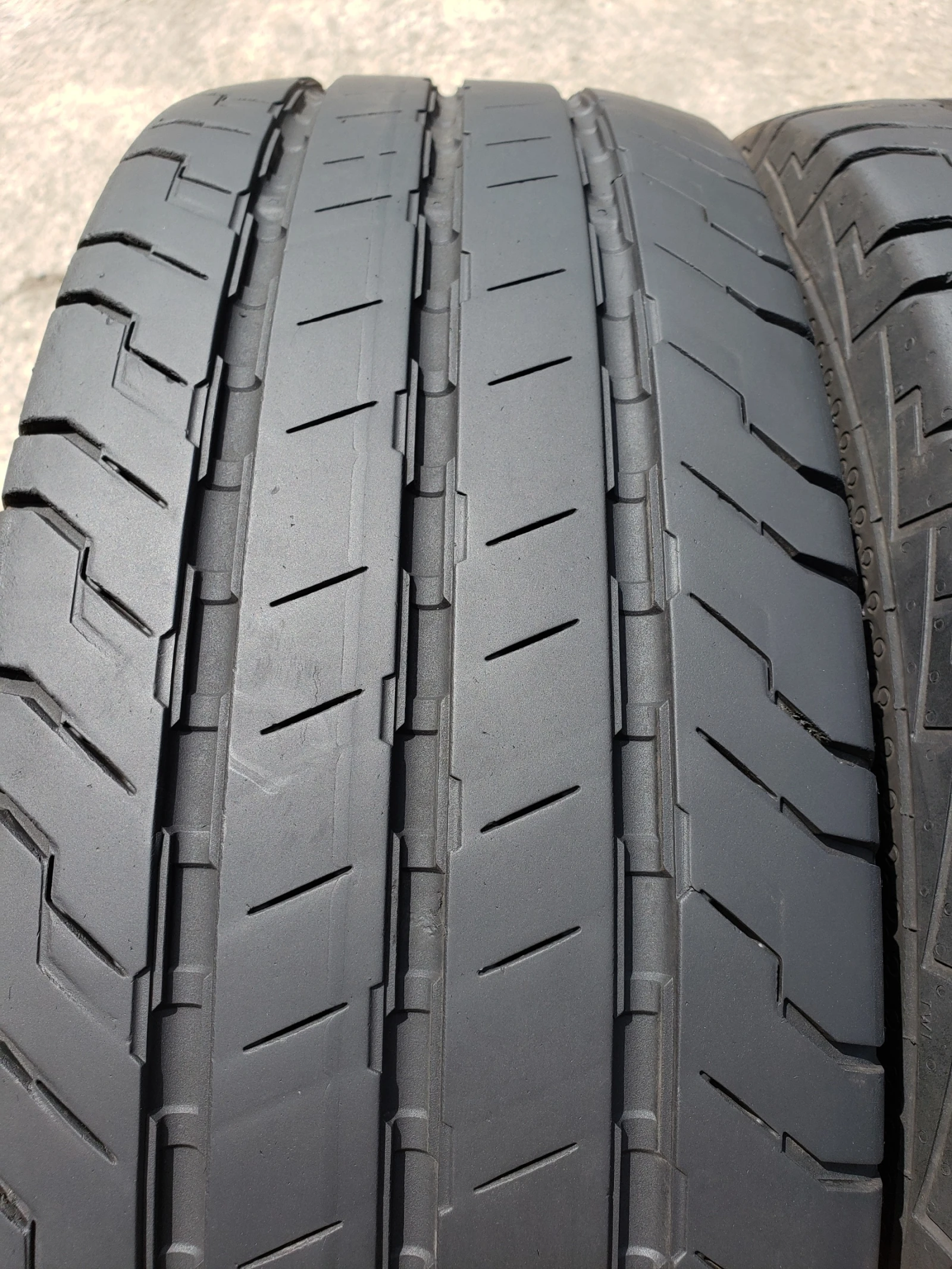 ���� 215/70R15 | Mobile.bg � ����������� 1