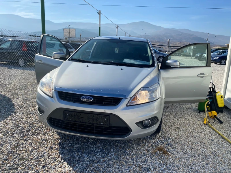 Ford Focus 1.6i 101 k.c, снимка 1 - Автомобили и джипове - 48041996