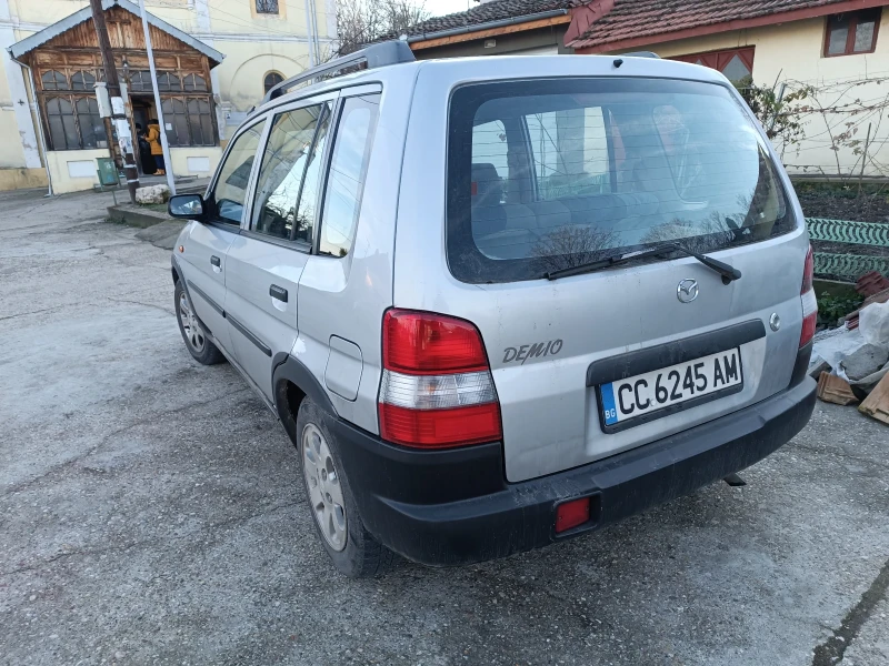 Mazda Demio 1.3, снимка 2 - Автомобили и джипове - 48576266