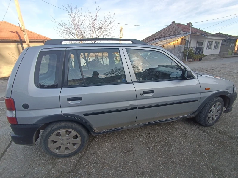 Mazda Demio 1.3, снимка 3 - Автомобили и джипове - 48576266