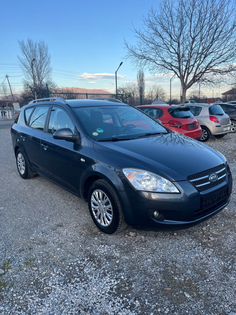 Kia Ceed 1.6CRDI 116, снимка 2 - Автомобили и джипове - 48880452